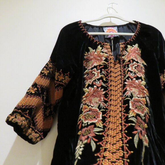 JOHNNY WAS Elim Velvet Peasant Blouse in Black Floral Embroidered Boho NWT - Picture 10 of 15